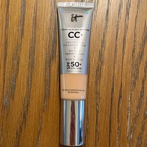 It Cosmetics Color Correcting Full Coverage Cream in Fair/Light. SPF 50